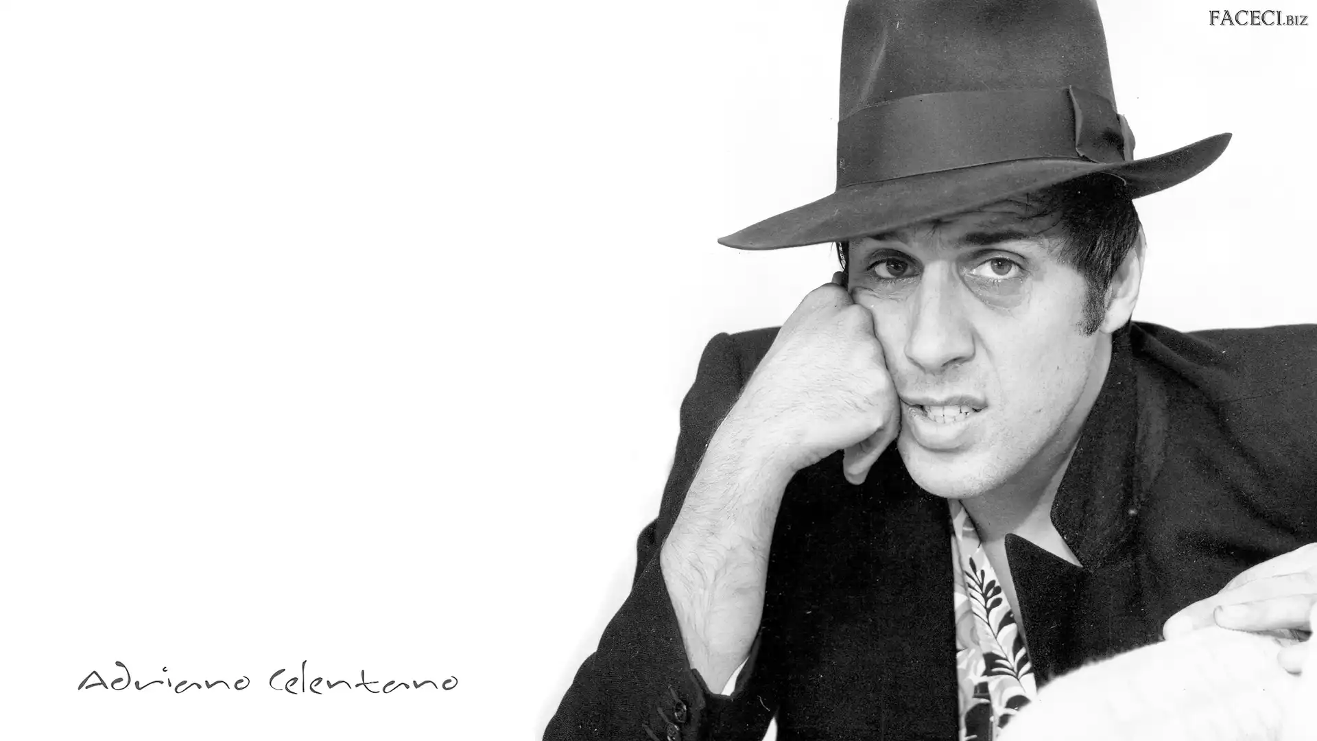 Kapelusz, Adriano Celentano, Piosenkarz